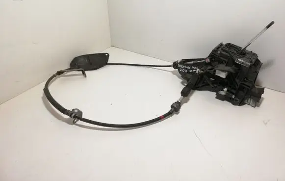 Toyota Avensis T270 Gear shifter/selector 75C584