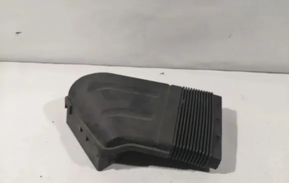 Audi A4 S4 B7 8E 8H Air intake duct part 8E0129617D 8E0129617