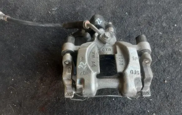 Volkswagen Tiguan Rear brake caliper 3Q0615406