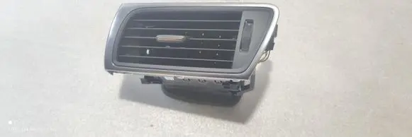 Audi A7 S7 4G Dashboard side air vent grill/cover trim 4G8820902