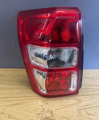 Suzuki Grand Vitara II Rear/tail lights 22059079