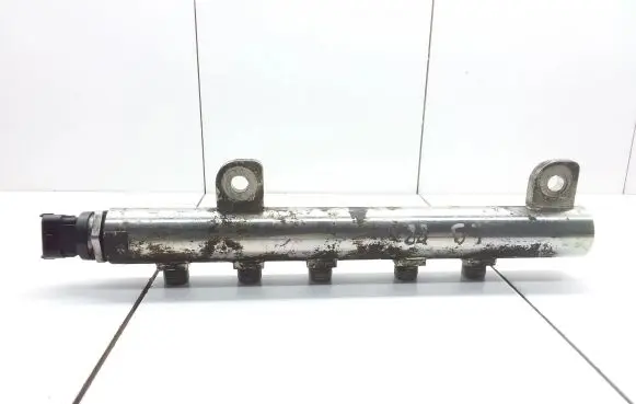 Opel Zafira B Fuel main line pipe 55209572 0445214095