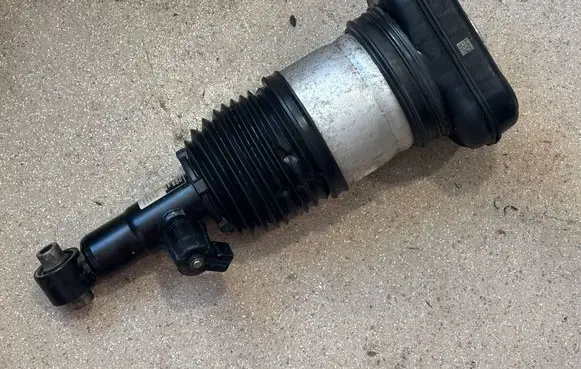 BMW X7 G07 Shock absorber/damper/air suspension 8315615 8694040