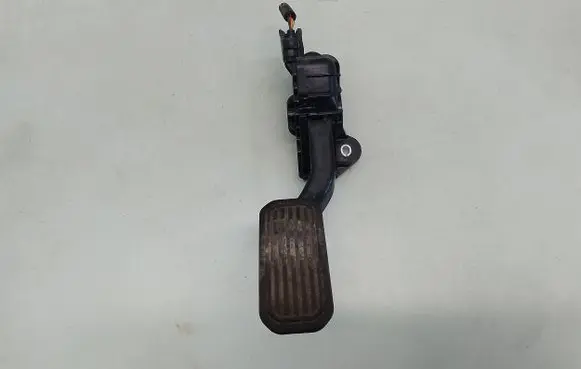 Toyota Prius (NHW20) Accelerator throttle pedal 7812047050