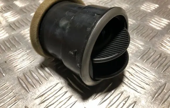 Mazda 3 I Dash center air vent grill BP4KGM732