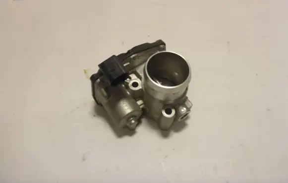 Ford Fiesta Throttle body valve 261555239