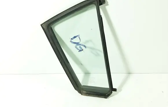 Mazda 3 I Rear vent window glass 43R008577