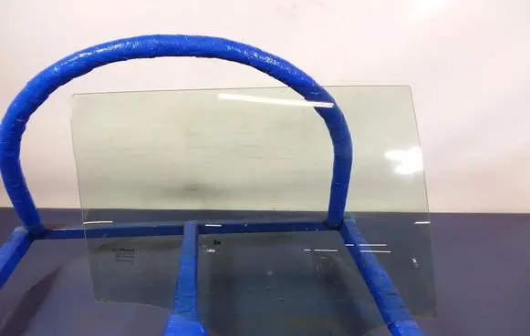 Renault Megane IV Rear door window glass 
