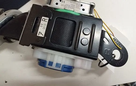 Mazda 6 Front seatbelt 1071042 1052234 1062542AA