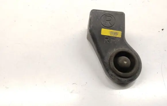 KIA Sorento Radiator mount bracket R010C50