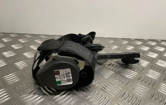 Volkswagen Golf V Front seatbelt 1K4857706AA