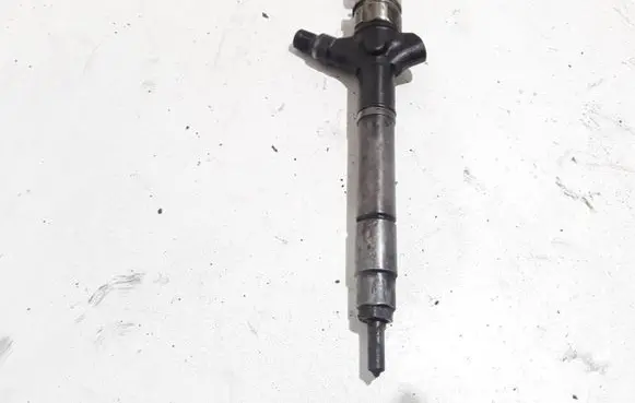 Toyota Avensis T250 Fuel injector 236700B010