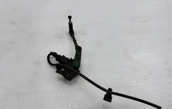Audi A8 S8 D4 4H Rear air suspension level height sensor 4H0907503