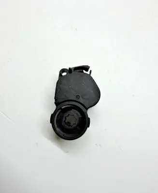 Renault Kadjar Air flap motor/actuator T37221B 2409161B