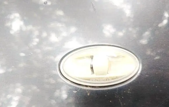 Toyota Aygo AB10 Front fender indicator light
