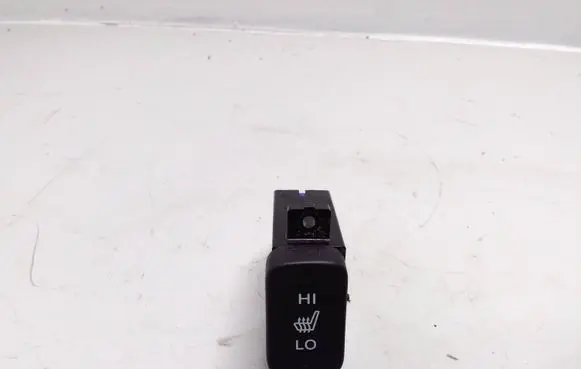 Honda CR-V Seat heating switch M33026