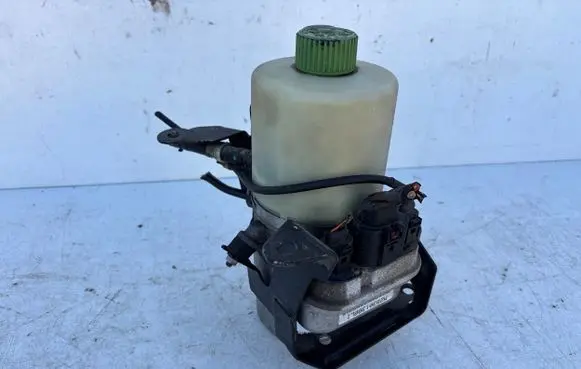 Volkswagen Polo V 6R Power steering pump 6R0423156B 6Q2423051AQ 6Q1423051CG