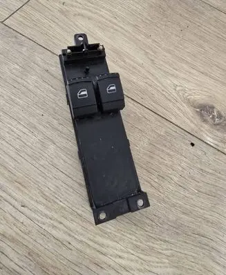 Volkswagen Golf IV Electric window control switch 1J3959857B