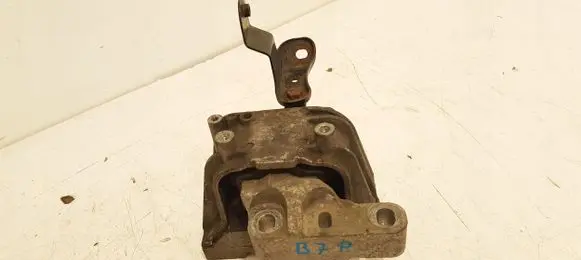 Volkswagen PASSAT B7 Engine mount bracket 1K0199262A