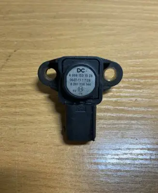 Mercedes-Benz E W212 Air pressure sensor A0061531528 C3606