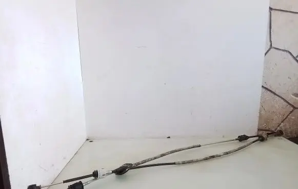 Gear shift cable linkage