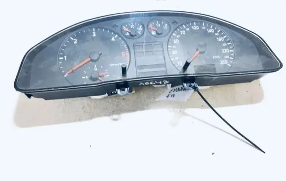 Audi A4 S4 B5 8D Speedometer (instrument cluster) 8d0919861a w1090107