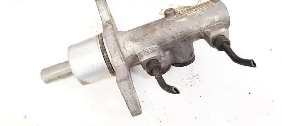 Master brake cylinder