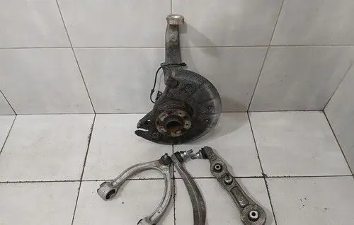 Mercedes-Benz C W205 Front wheel bearing hub A2053306804