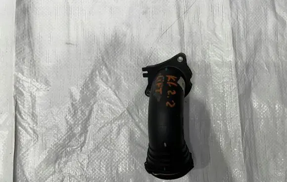 Jeep Cherokee Intercooler hose/pipe 68199049AD