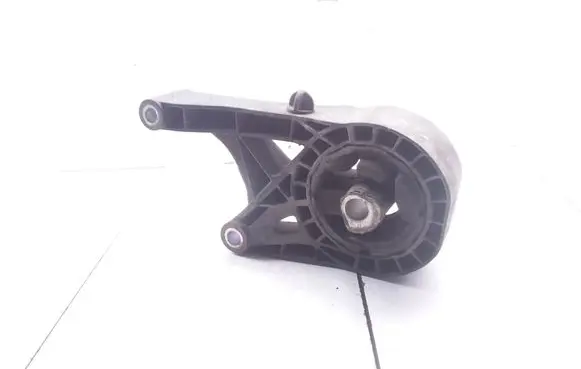 Opel Vectra C Engine mount bracket 13220095