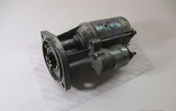 Isuzu D-Max Starter motor 8980281990 S13557B 4JJ1