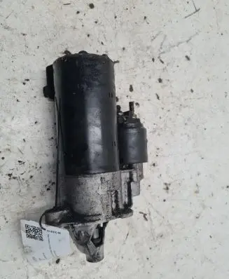 Audi A4 S4 B5 8D Starter motor 1005821478