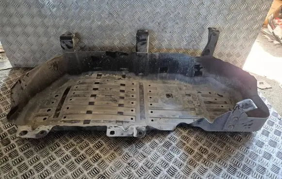Jeep Grand Cherokee (WK) Fuel tank bottom protection 