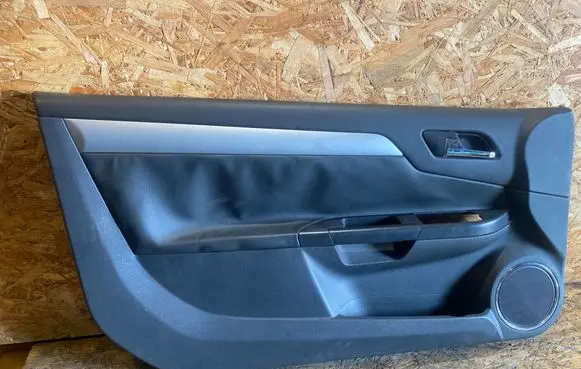 Opel Tigra B Front door card panel trim 8302393 93163110