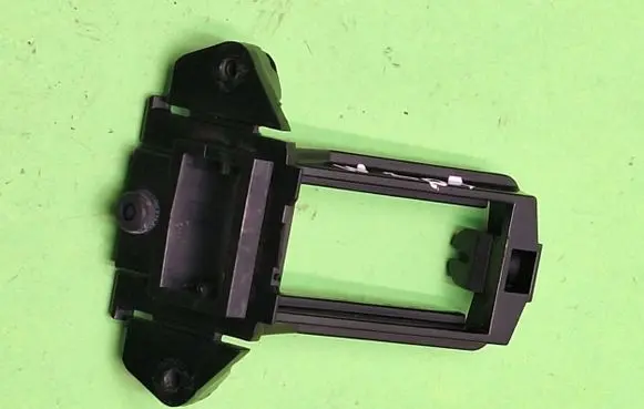 Mercedes-Benz C W203 Hand brake release handle 2034270112