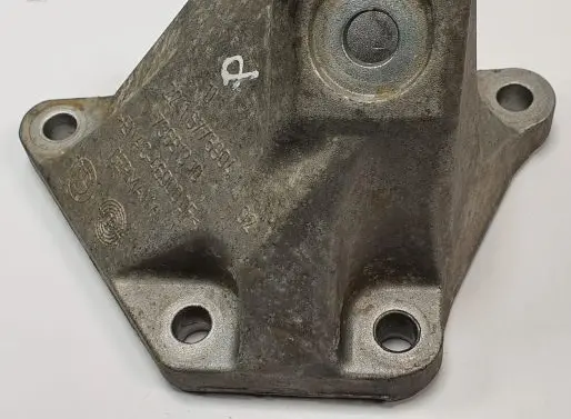 BMW 5 F10 F11 Engine mounting bracket 73681310