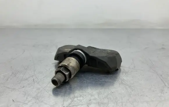 BMW 5 E60 E61 Tire pressure sensor 6781847