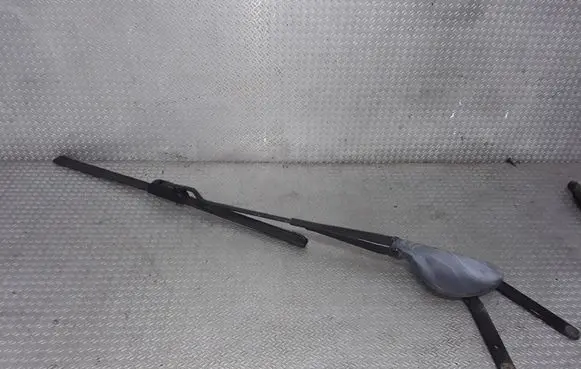 Mercedes-Benz C W203 Windshield/front glass wiper blade A2038201944