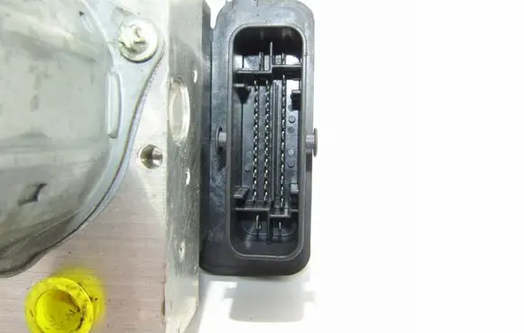 Nissan X-Trail T32 ABS Pump 476604CB2A