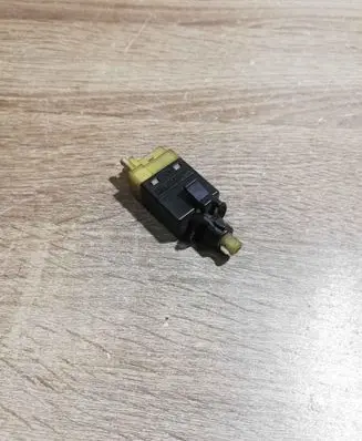 Mercedes-Benz CL C140 Brake pedal sensor switch 0005459909