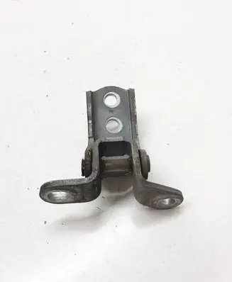 Toyota Avensis T250 Front door upper hinge
