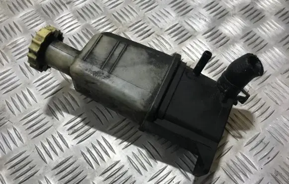 Honda CR-V Power steering fluid tank/reservoir