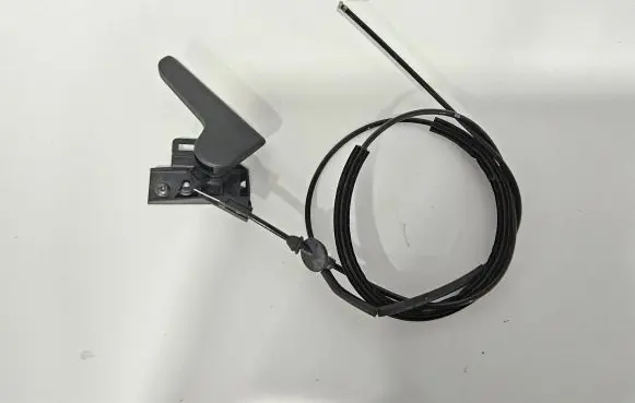 Skoda Kamiq Engine bonnet/hood lock release cable 654823535 517823633B 517823633