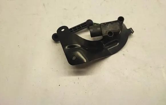 Audi A3 S3 8V Rear air suspension level height sensor 5Q0512522F 5Q0907503