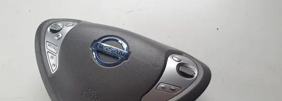 Nissan Leaf I (ZE0) Steering wheel airbag