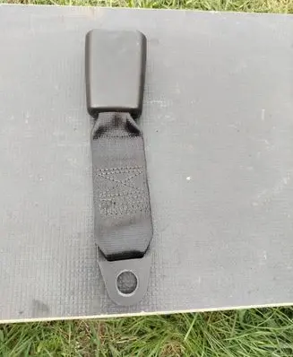 Alfa Romeo 147 Middle seatbelt buckle (rear) 104510N04 C481180706