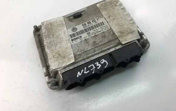 Seat Arosa Engine control unit/module ECU 030906032AT 0261206824