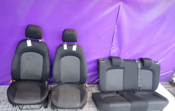 Seat set