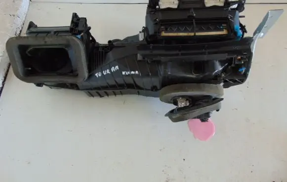 Volkswagen Touran I Interior heater climate box assembly 