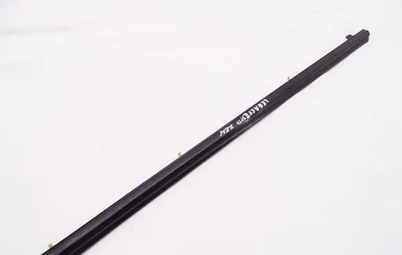 Subaru Legacy Door glass trim SUBARU_LEGACY_II_94-99_LISTWA_ZGARNIAJĄCA_SZYBY_PRAWY_PRZÓD